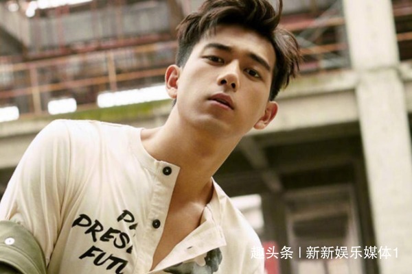 终于|肖战和李现录制跑男你选谁看到投票结果他终于来了