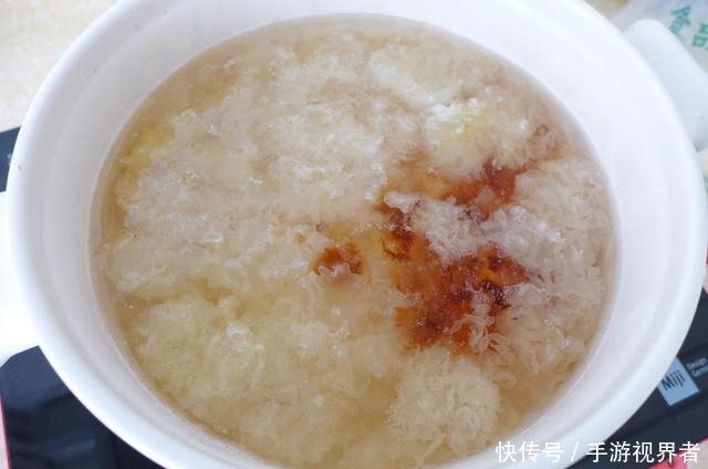 清热|夏天家人喜欢喝的一款甜汤，清热又解暑，每天一碗，香甜软糯