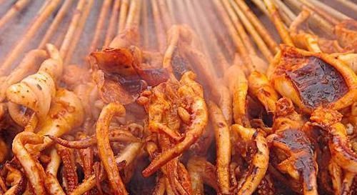 吃起来的味|假如世界上只剩下一种“街头小吃”,你会选择哪一种在这里