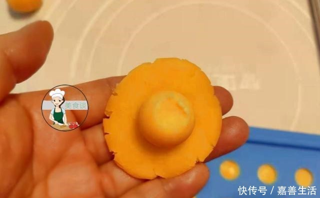 咬一口|这美味,超市要几百块一盒,自己做更实惠,咬一口还爆浆,抢着吃