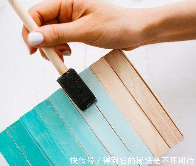  小心翼翼|女生暗恋的表现在哪些方面，我们看看下面的看法，看看你暗恋的女生是不是也在暗恋你