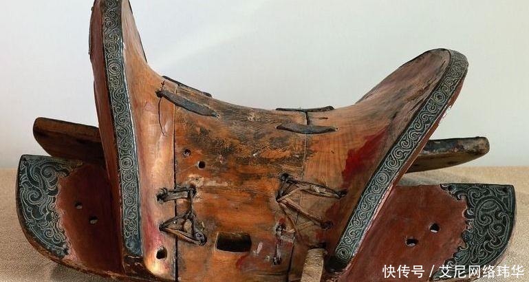 岳飞用过|名将岳飞的作战装备，刀鞘上镶嵌宝石，兵符上刻满古文！