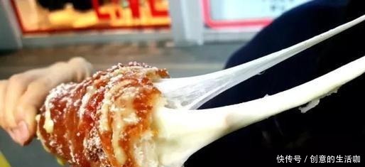 东西|一元一根的香肠,被小伙这样“加工”后,15元一根抢着买不嫌贵