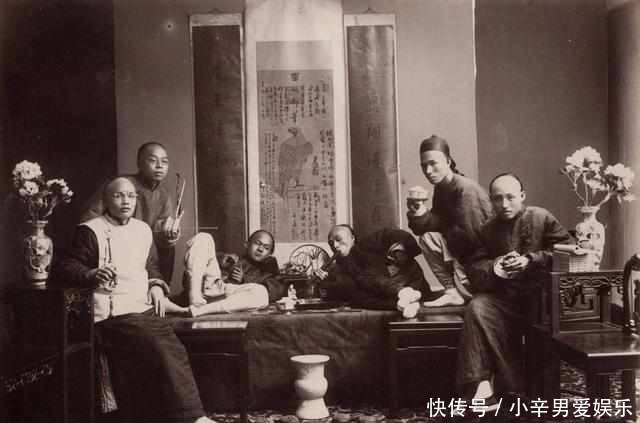 标配|老照片：晚清上层社会生活，妻妾成群，走路不用脚，烟枪是标配