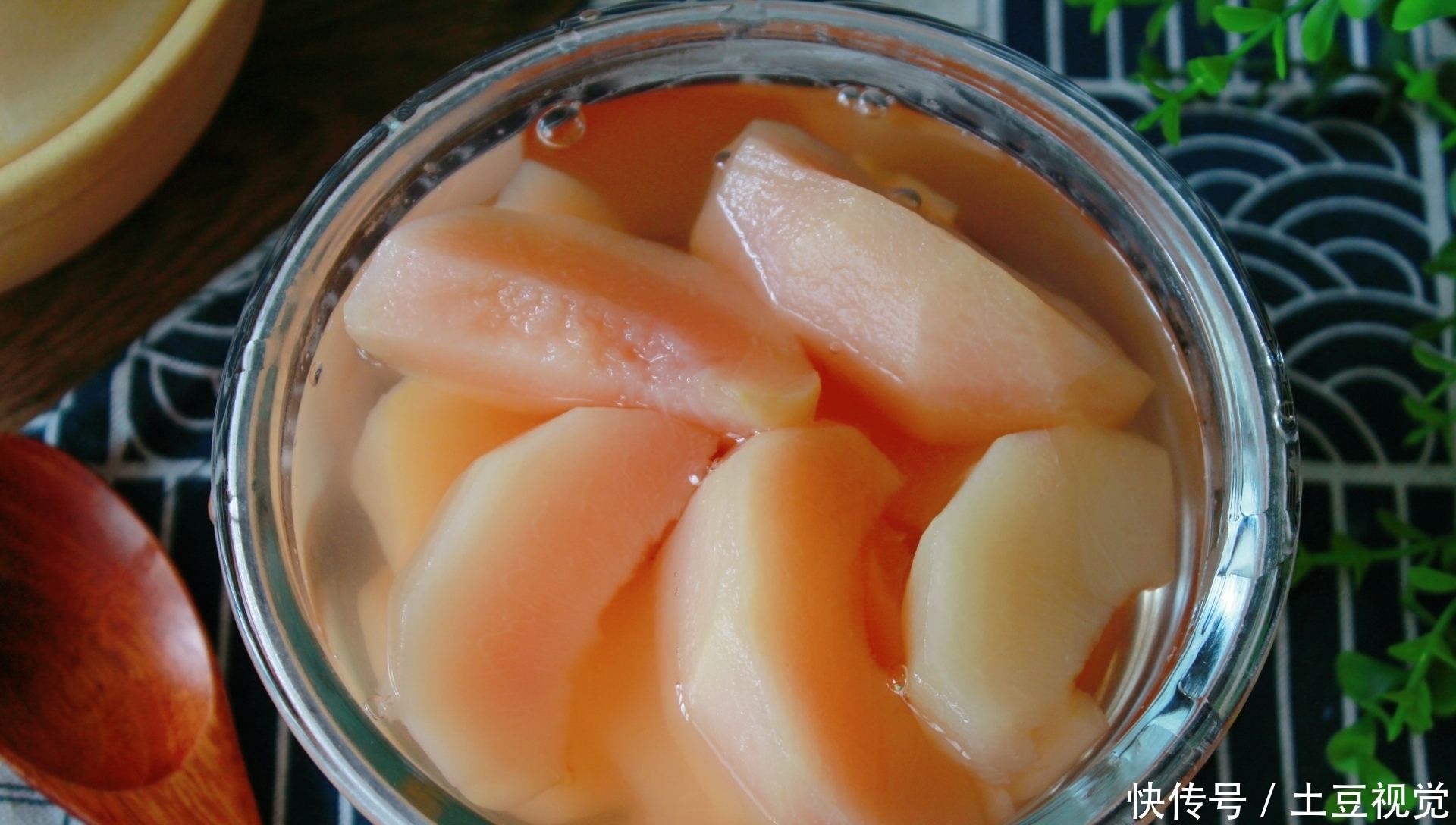  桃子|桃子不甜别扔掉，做成罐头抢着吃，软滑香甜，无添加，简单易学