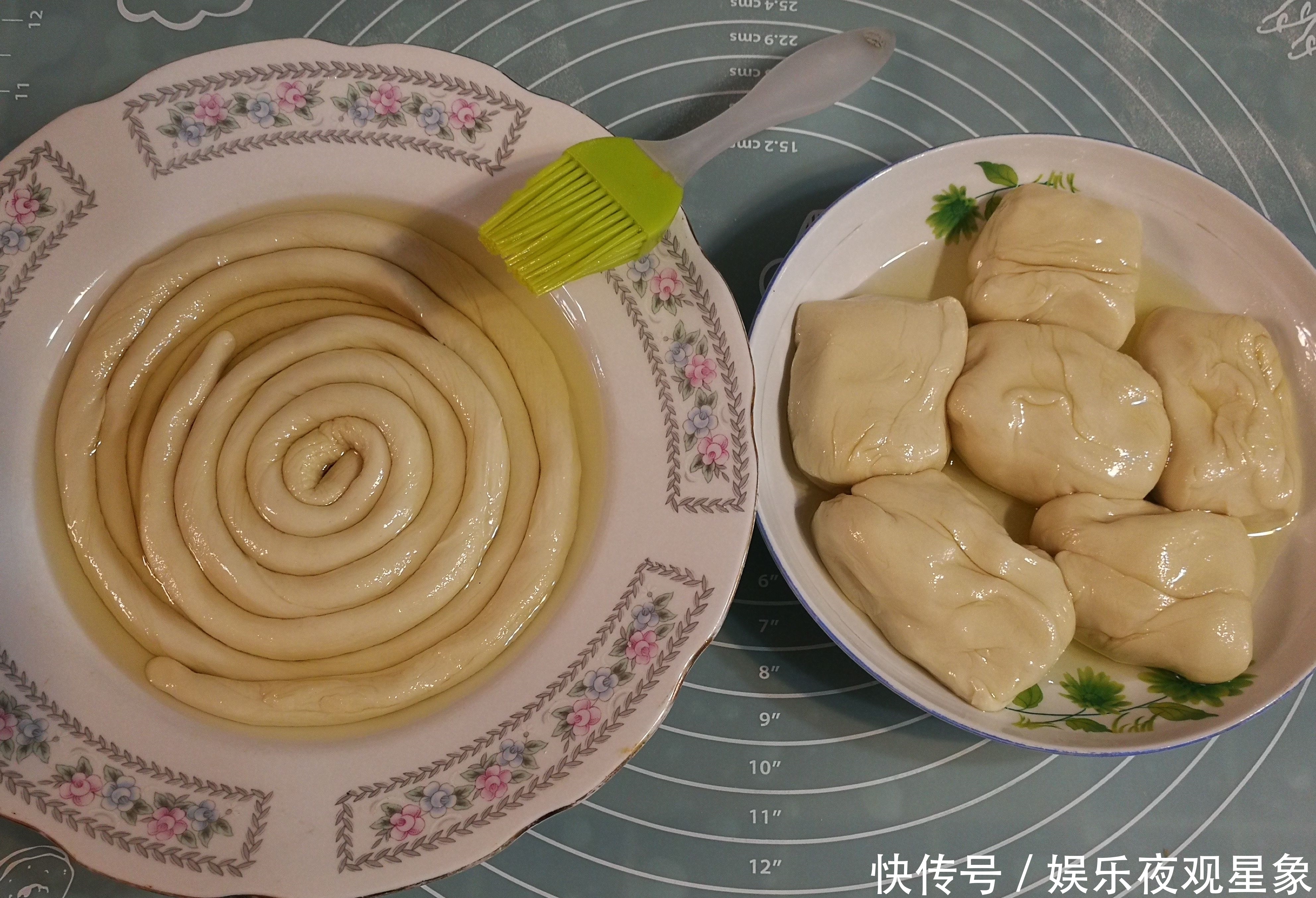 得来|扯出来的裤带面,筋道又滑溜,加两个油面筋塞肉,鲜得来停不下筷