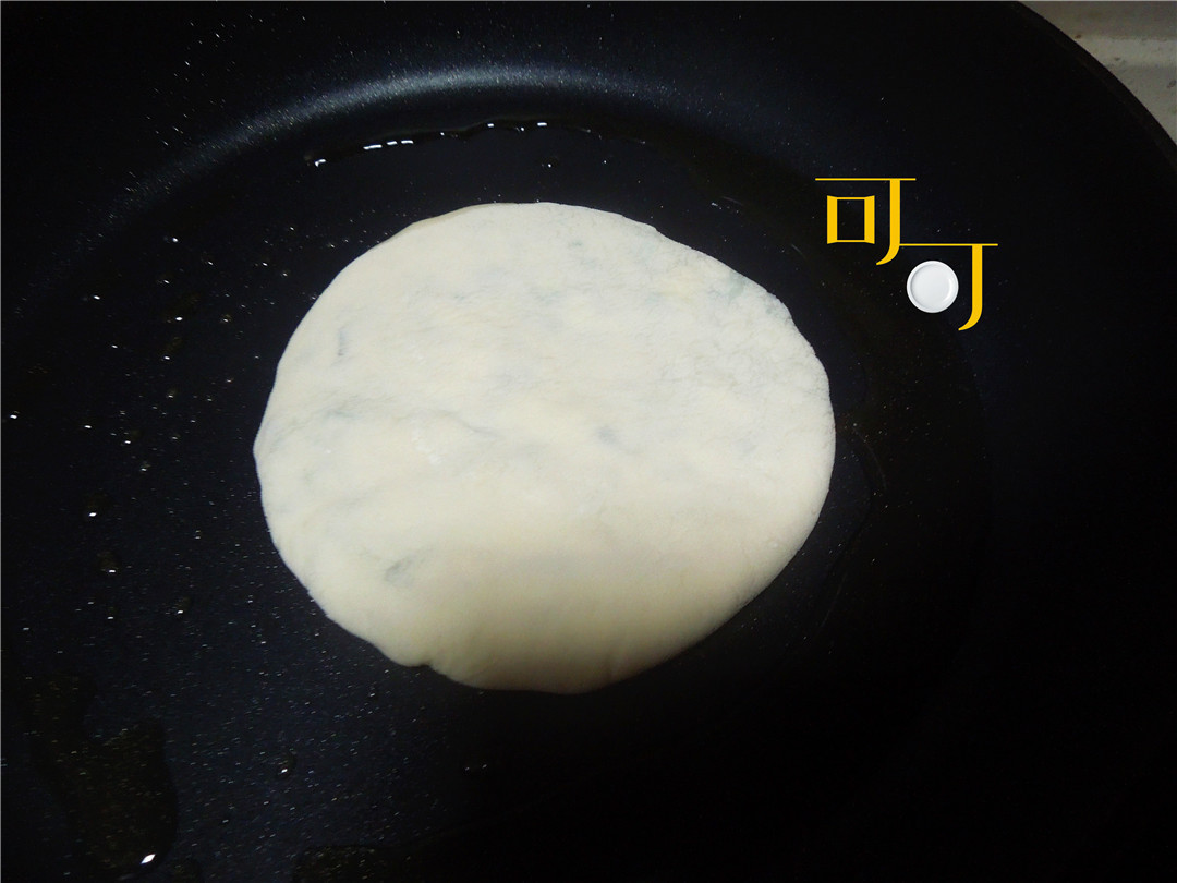 买现成|家里多出的饺子馅怎么办做两个煎饼吃,太香啦!