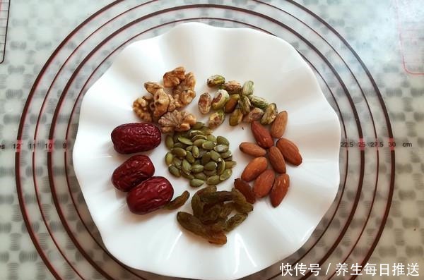 开心果|继辣条之后,中国又一零食席卷了国外,老外只要一吃就停不下来