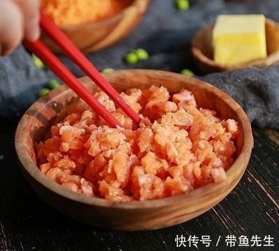 鱼法|香煎三文鱼饼 #非常规创意吃鱼法#