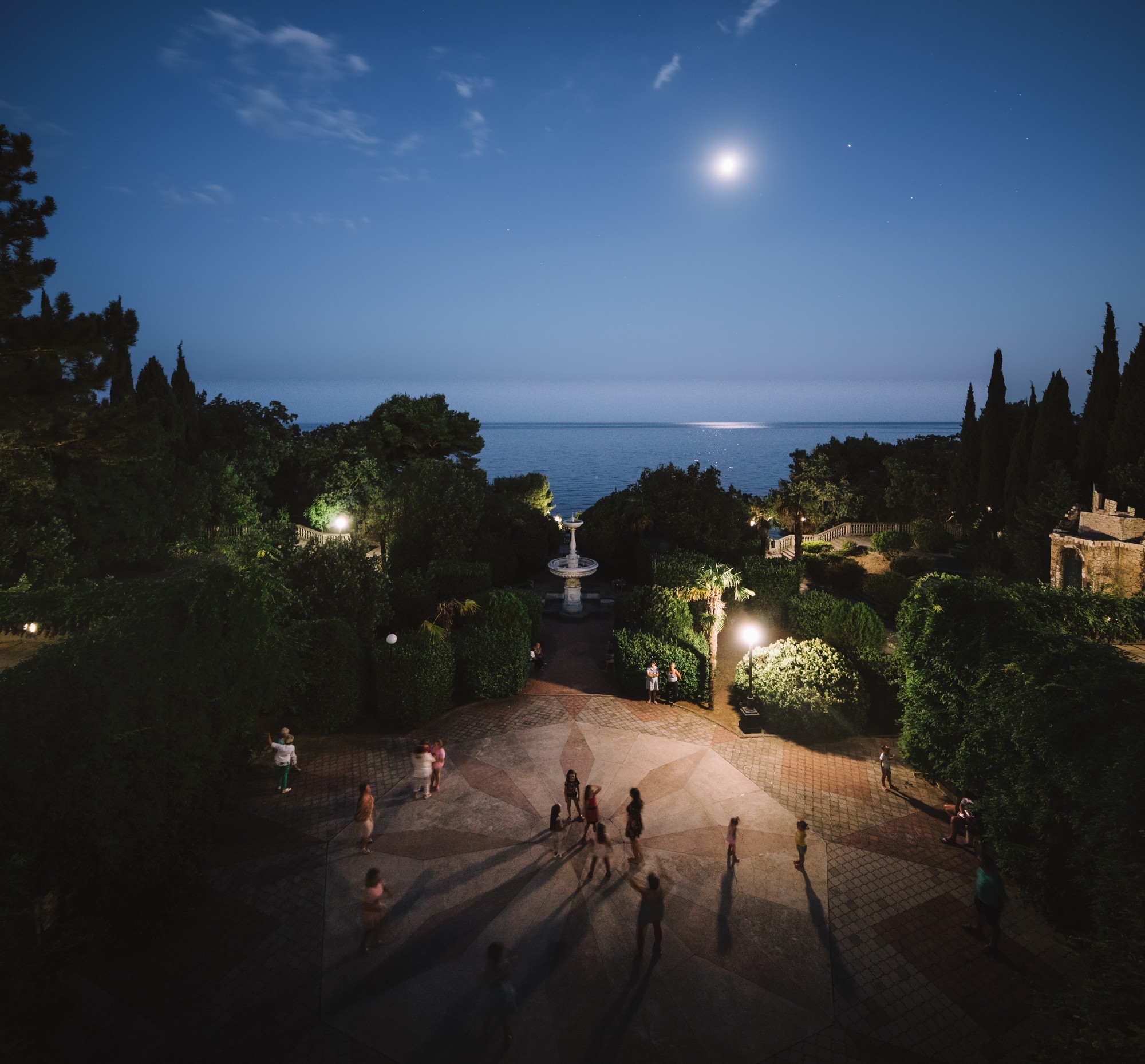 章晟|章晟：半世纪前的前苏联疗养院，在历史与当下间游走