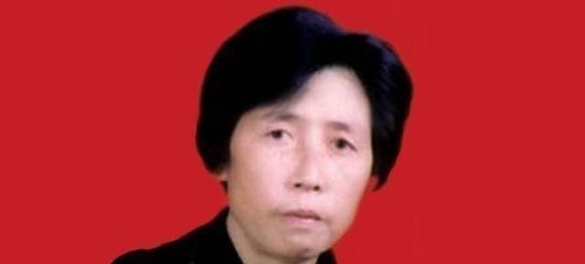 辣椒酱|73岁陶华碧出山,一招拯救“变了味”的老干妈,成功“满血复活”