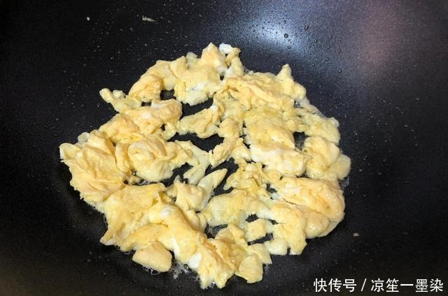 儿子|米饭最好吃的做法，鲜香开胃，好吃到爆，儿子三天两头点名要吃它