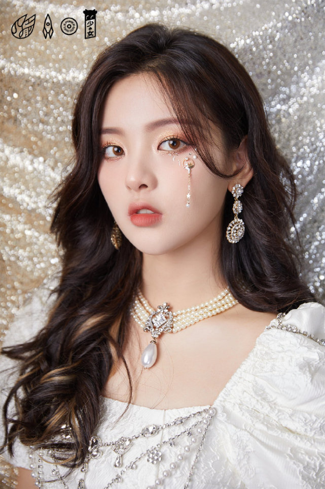 造型|火箭少女101白金女神造型,傅菁超A,李紫婷缺席