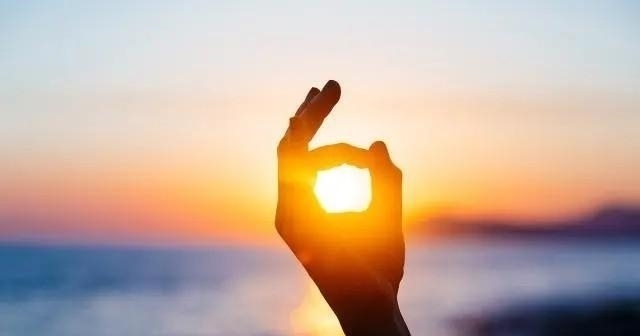 蓝盈莹|乘风破浪的蓝盈莹被群嘲的背后格局小的成年人,暴露了你的教养