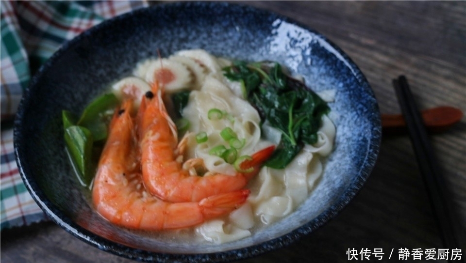  喜欢|三伏天不想做饭，最爱这碗面，只放一种调料，鲜美极了