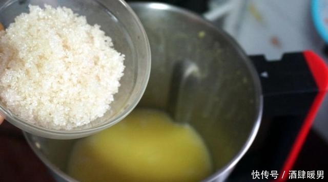 豆浆|秋季干燥喝这个,每天早上喝一碗,比牛奶豆浆强,好喝又养颜