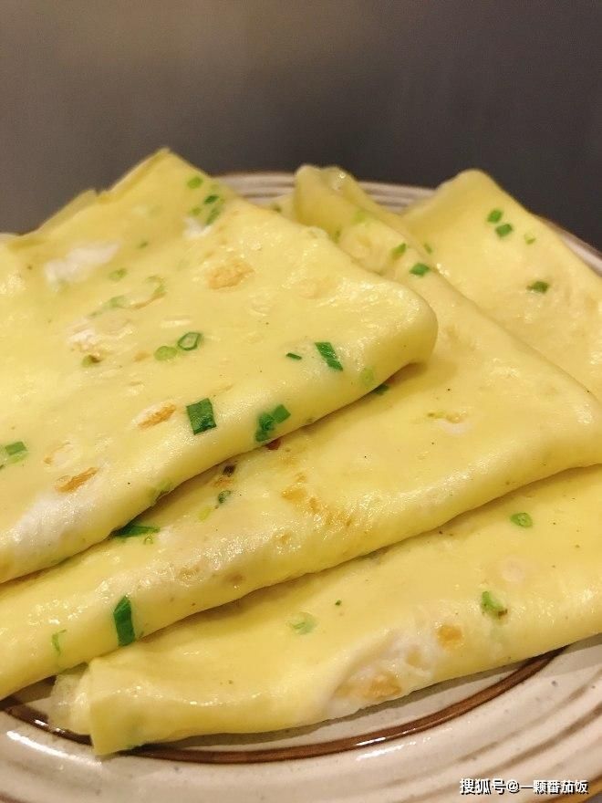 面粉|1碗面粉,4个鸡蛋,教你做懒人鸡蛋饼,30秒做一张,简单又好吃!