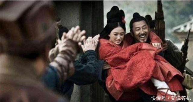 富贵|相士给农妇相面,大赞富贵之相,回头看见农夫后立马跪地喊:陛下