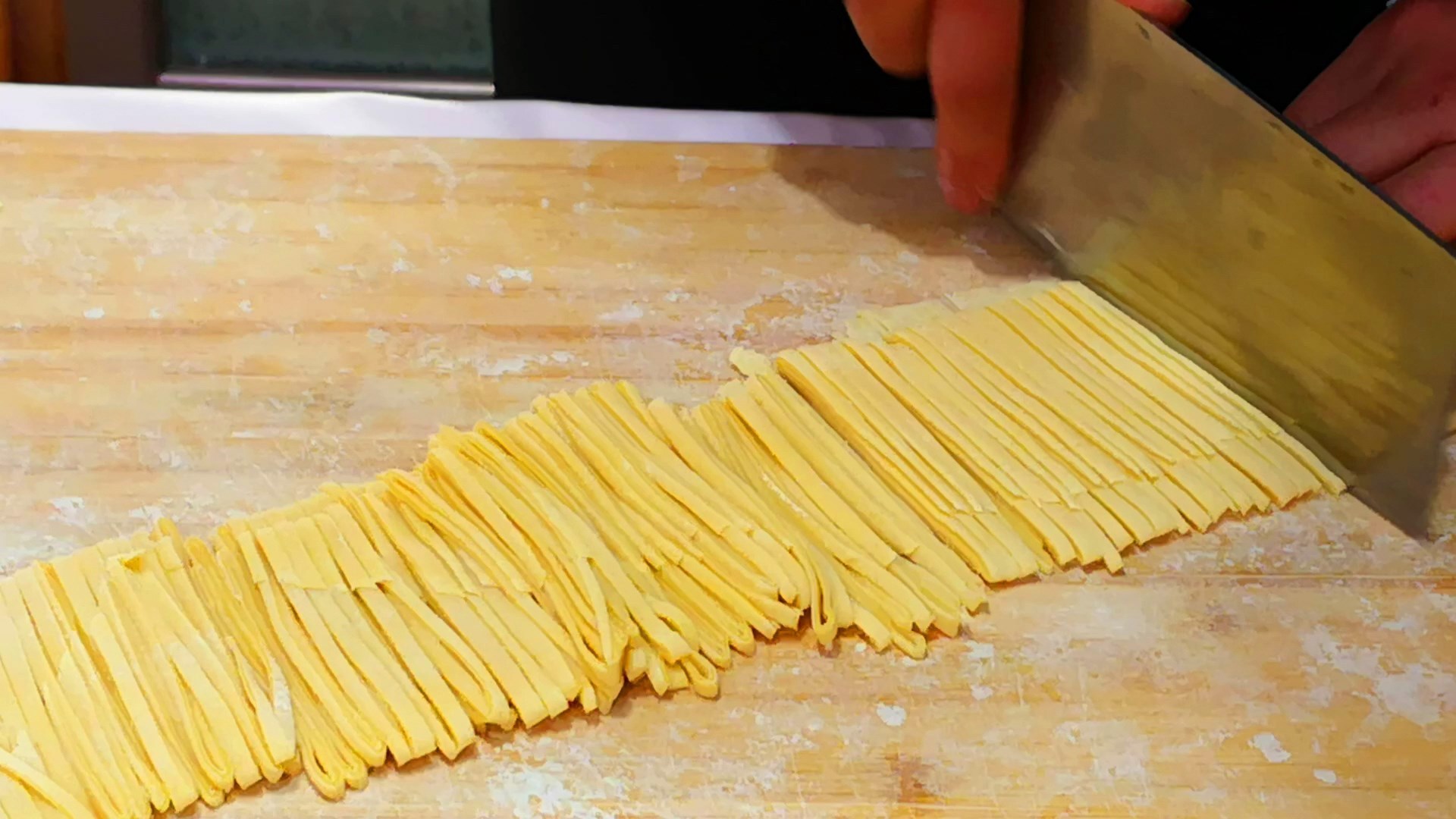  面粉|做手擀面，到底要不要加碱和盐以前没注意，难怪面条不香不好吃