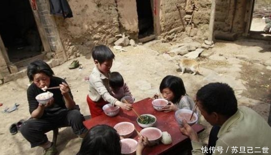  家人|男子带全家躲深山12年，原因很奇葩