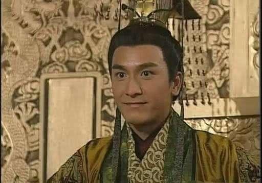 皇帝|功臣获赐免死金牌,他拿在手中思考良久,愤怒说道:你是逼我造反