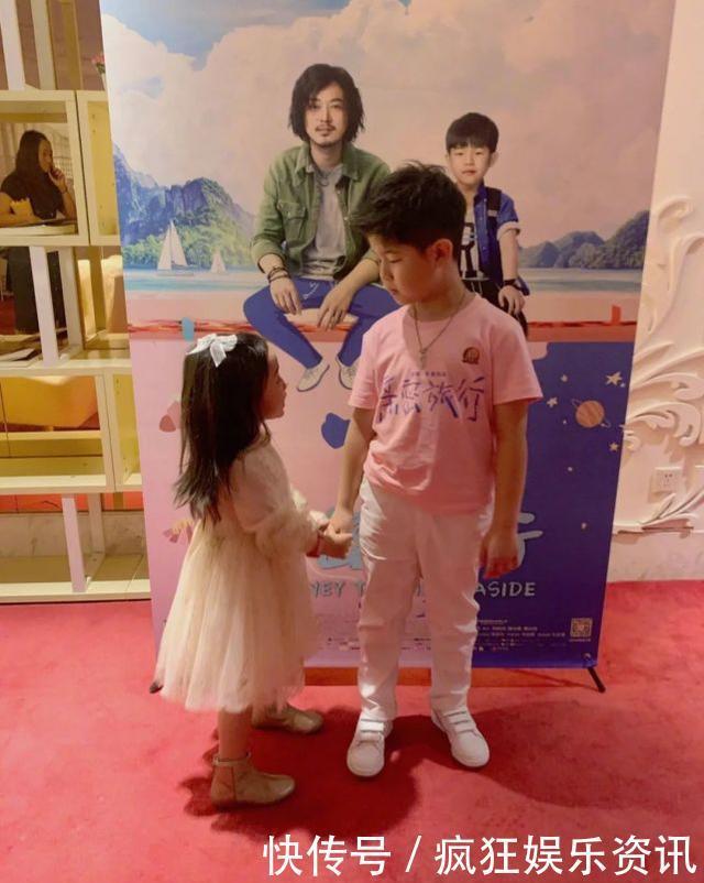 自导|董璇晒女儿跳舞视频，4岁小酒窝自编自导儿童舞，一字马太有范