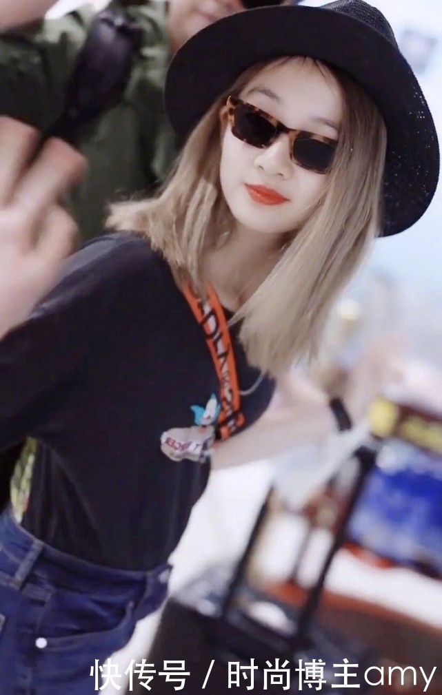  孩子|放过孩子吧！14岁多多化浓妆发情感动态，言语小心翼翼惹心疼