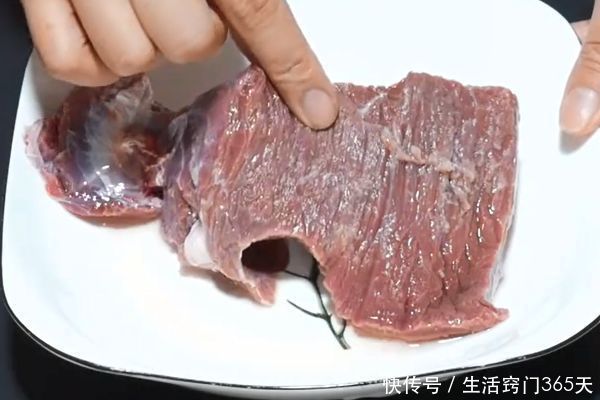  正确清洗牛|牛肉别再用清水洗，只会越洗越脏，教你一招，脏东西血水自己出来