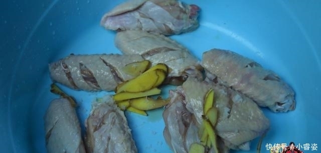 香辣|剁椒鸡翅最好吃的做法,简单美味香辣下饭,看看你喜欢吃不?