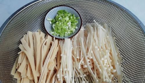 营养|春天多做这菜,零难度,拌一拌5分钟搞定,营养又开胃