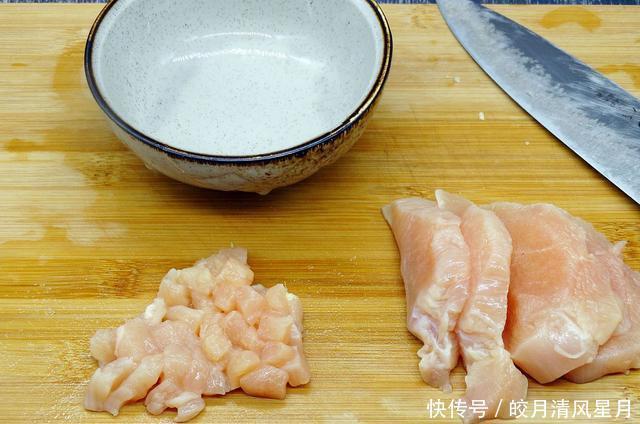 香辣|一口爱上,香辣过瘾的鸡丁拌饭,简直就是夏季必备的下饭神器