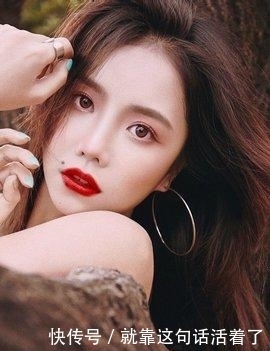  黄明昊|黄明昊单手抱起安崎，弟弟太暖太man了！