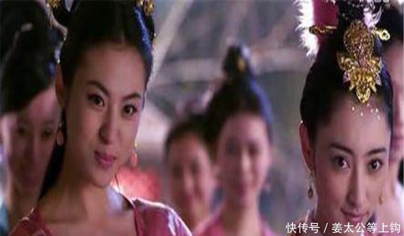 美貌|十岁进宫，因美貌被皇帝专宠，皇帝一死就投入他人怀抱