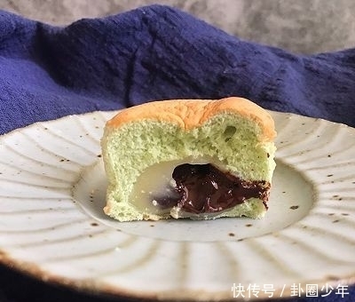 爆浆|#网红美食我来做#Q弹麻薯巧克力爆浆小蛋糕