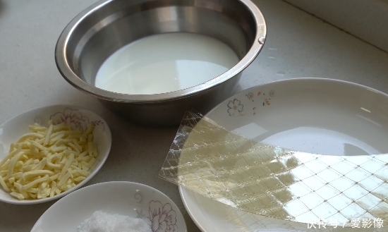 试试|家里有牛奶一定要试试这样做,太有创意了!一口一个比冰激凌好吃