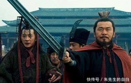 肉汤|三国猎户为讨好刘备,竟将妻子做成肉汤,曹操评价六个字一针见血