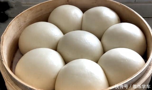 柔软|蒸馒头时,牢记3大技巧,馒头蓬松柔软,不塌陷不回缩,特好吃