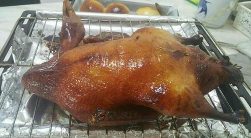 酱烧鸭|祖孙三代只卖一种美食,160元一只,每天做50只,卖30只就关门