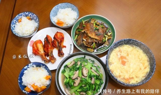 伙食|我家晚餐,3个菜1个汤,朋友说这伙食,一个月3000够不够