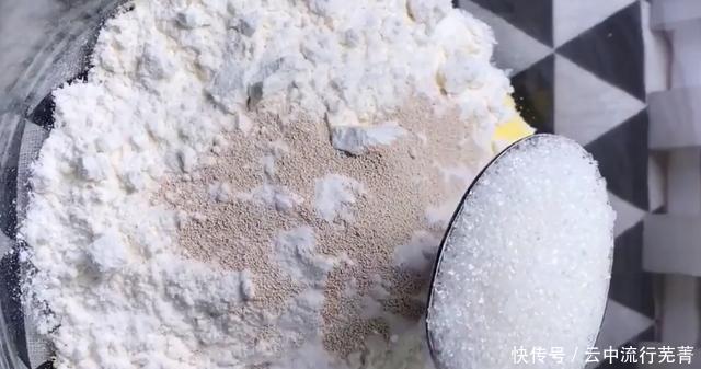 做法|豆沙包新做法,简单易学,香甜松软,比面包还要好吃好几倍!