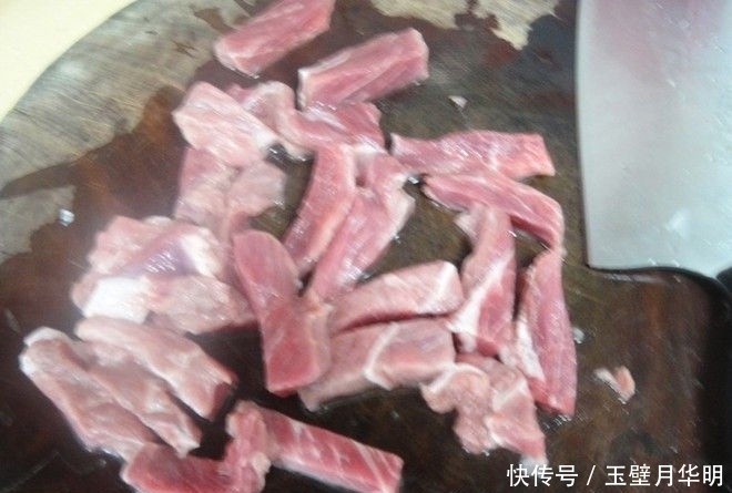 简单|教你美味解馋的黑胡椒溜肉,酸甜可口,简单易做,简直是米饭杀手