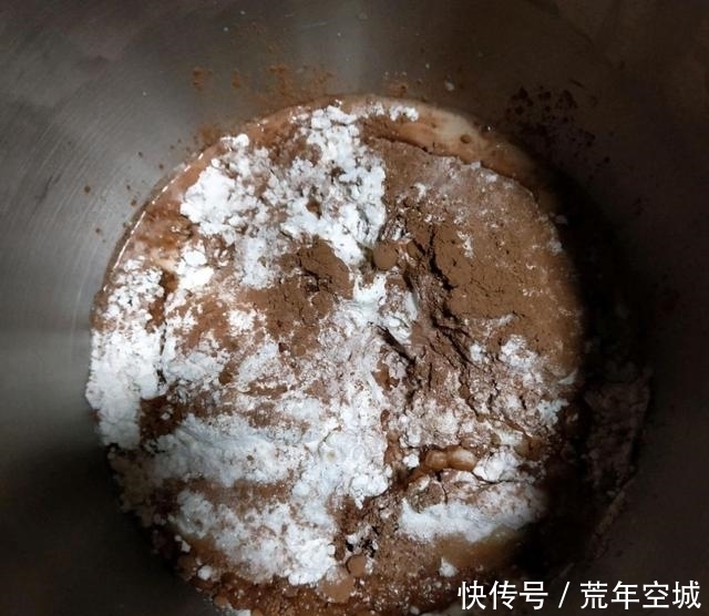 令人|独具风味的核桃面包,外观与口感都令人感叹,连吃5天都不够