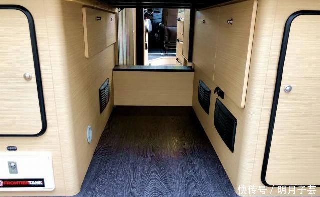款车|卡其色金属漆涂装一款最接近欧洲设计理念的房车