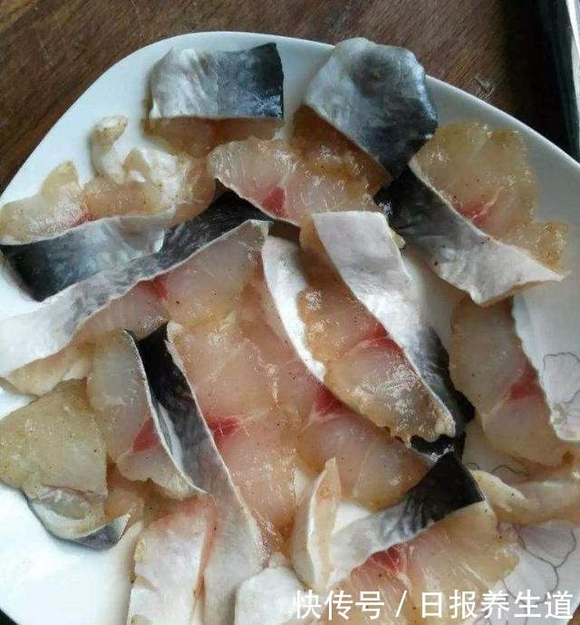 香酥|香酥鱼块,营养丰富,外酥里嫩,色泽金黄,看着让你食欲大开!