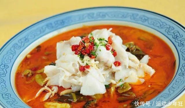 滑嫩|水煮鱼的家常少油做法,鱼片滑嫩,香辣可口制作简单