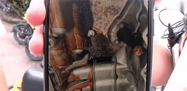 同学|宝马发动机被倒白糖,更换需要20万,20年老同学:我好心办了坏事