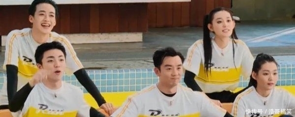 镜头|《跑男》下期水上游戏,放大蒋依依的镜头,脱妆后颜值很真实