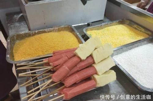 东西|一元一根的香肠,被小伙这样“加工”后,15元一根抢着买不嫌贵