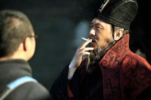  赌博|一个不抽烟，不喝酒，不赌博的朋友，这样的人能吃得开么