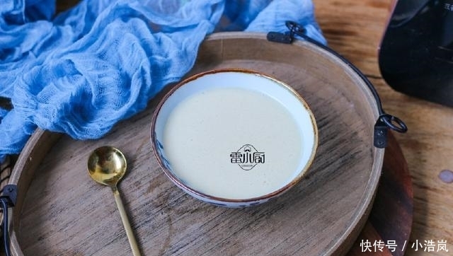  越来越|女人冻龄的秘方，每天来一碗，越吃越美，肌肤越来越嫩！